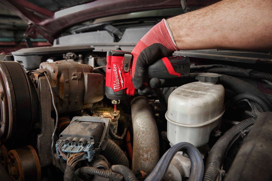 Atornillador de impacto Subcompacto 1/4 Hex M12 FUEL Milwuakee M12FID2-202X - 8