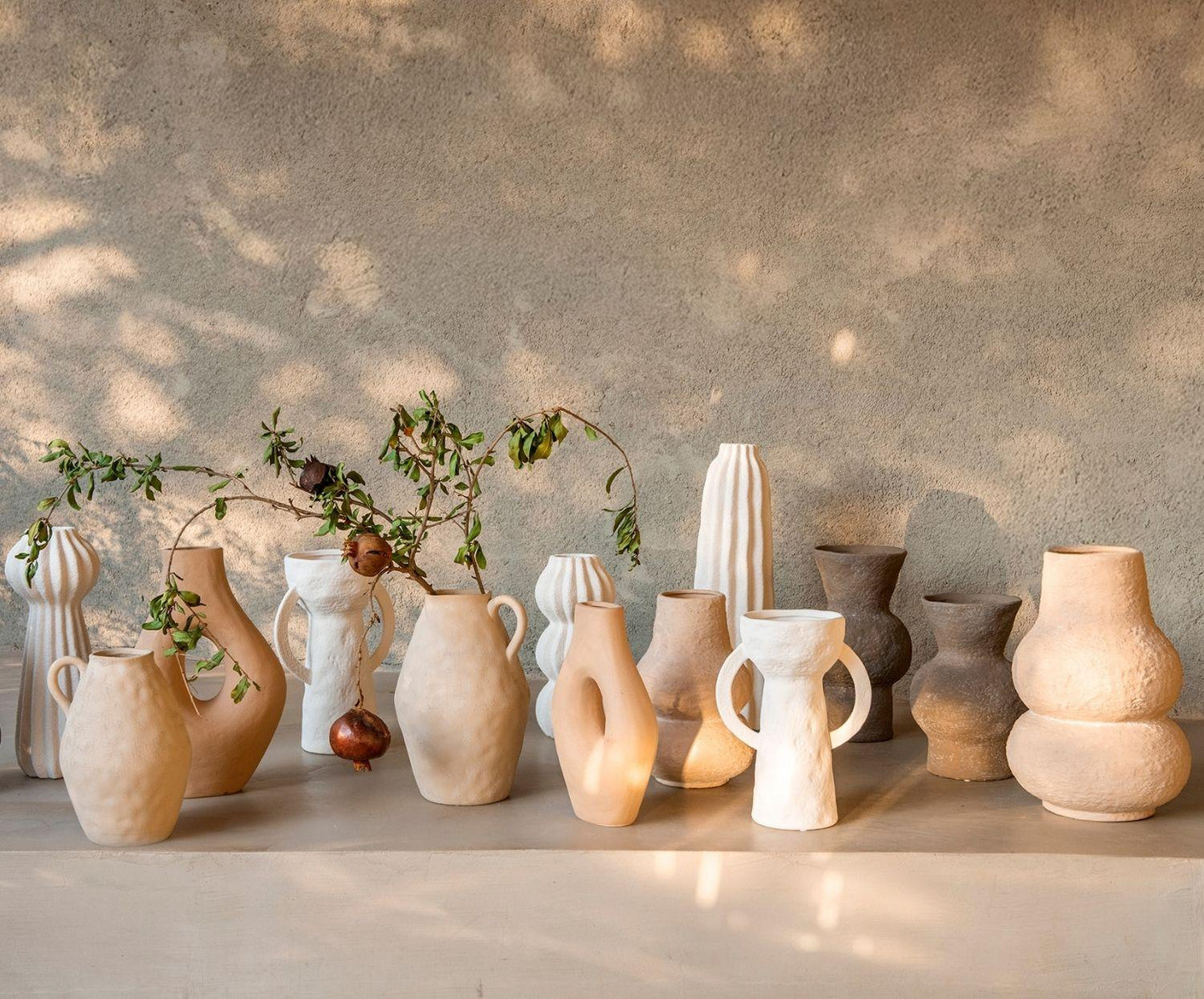 Decoratieve vaas van wit steengoed, Dulia, 28 cm, Andrea House