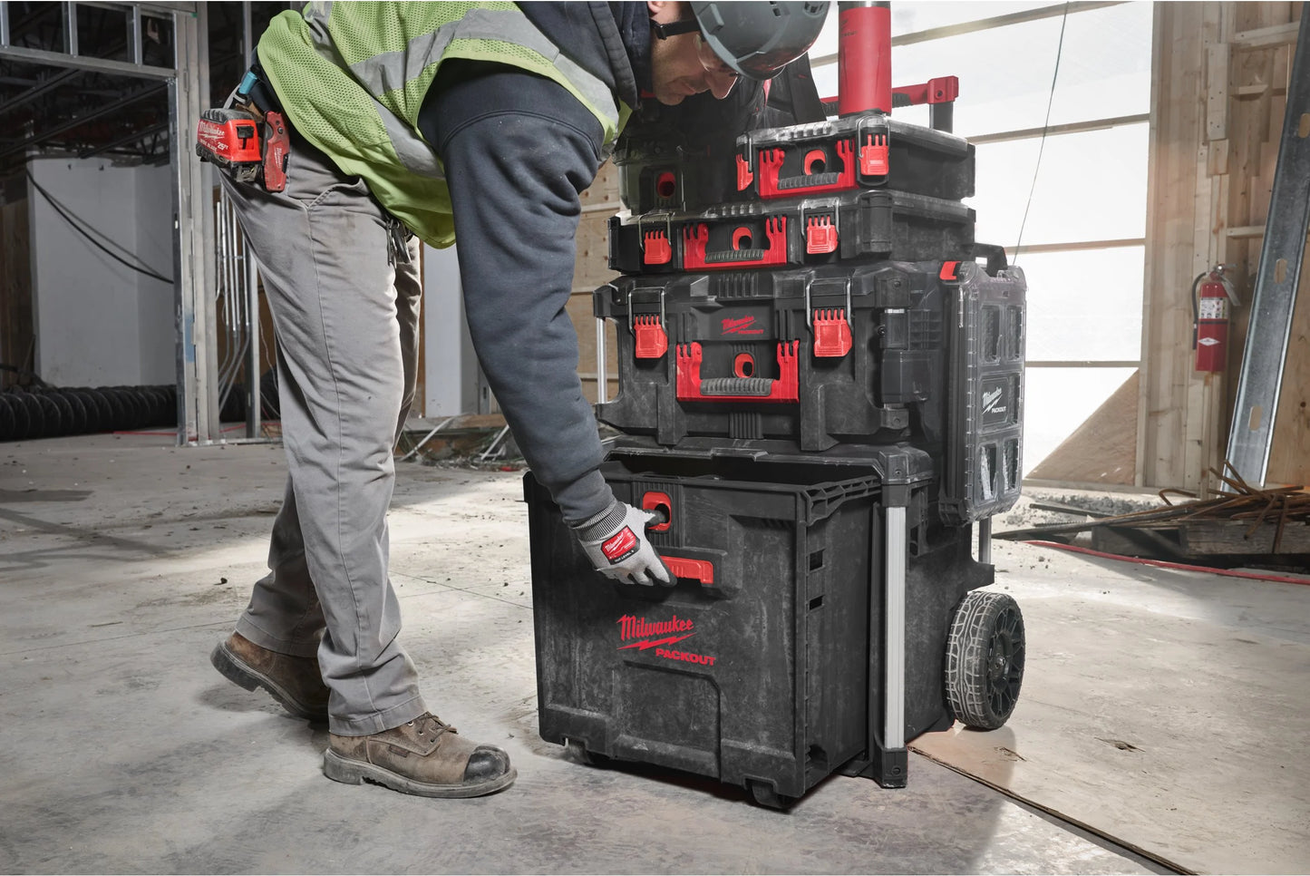 Milwaukee Packout trunk with wheels and drawer
