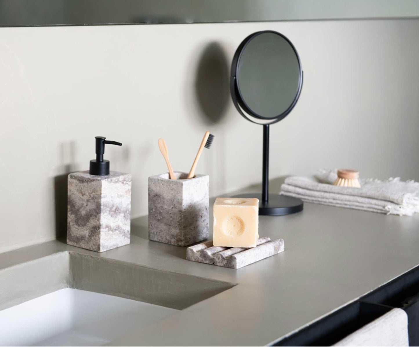 Andrea House 10x Magnifying Mirror, Matte Black with Stand