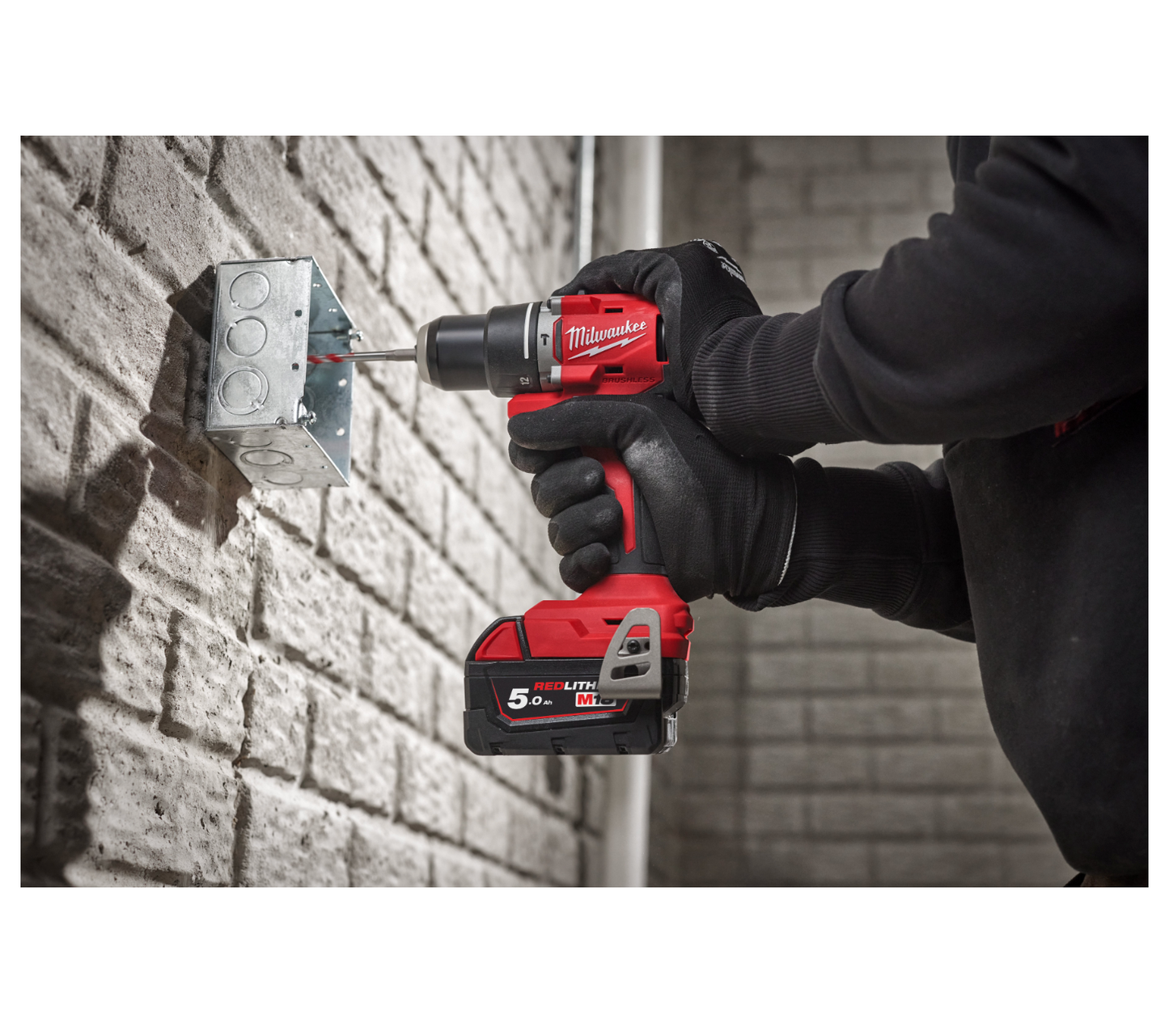 Compacte Hamerboor M18 + 2 Accu's 2Ah + Lader + Koffer Milwaukee M18 BLPDRC-202C