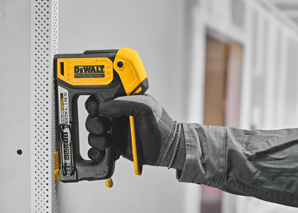 DeWalt DWHT70510-0 5-in-1-nietmachine van koolstofvezel