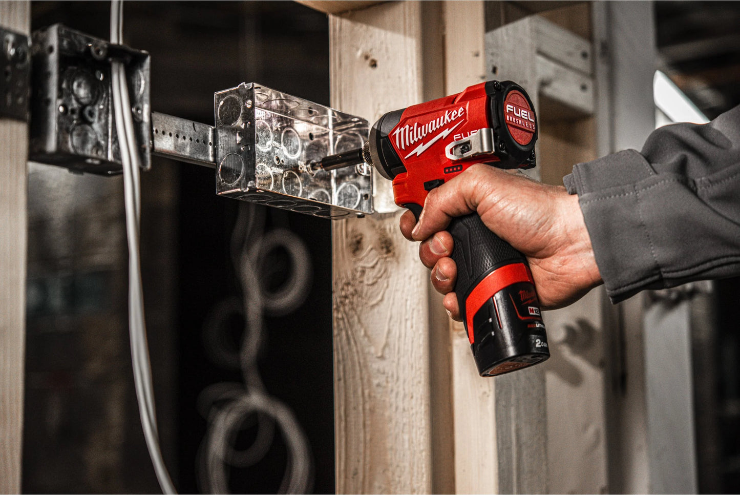 Powerpack Taladro de impacto + Atornillador de impacto + 2bat 4.0Ah + cargador + maletín Milwaukee M12 FPP2A2-402X