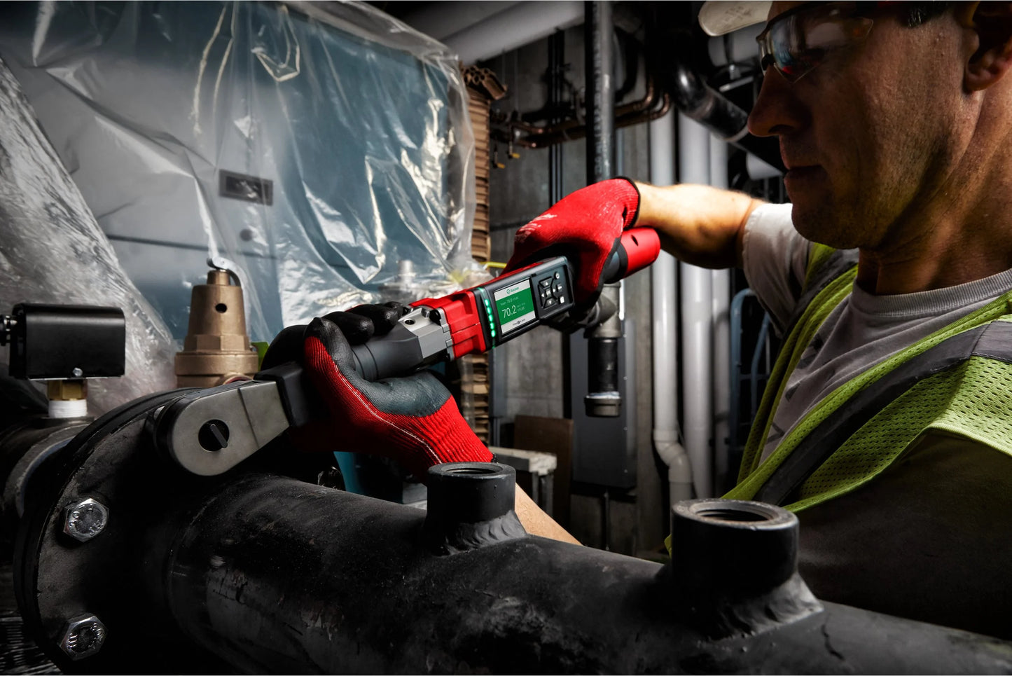 Milwaukee M12 Fuel One-Key 1/2" Torque Ratchet Wrench with Battery + Charger + Carrying Case M12 ONEFTR12-201C