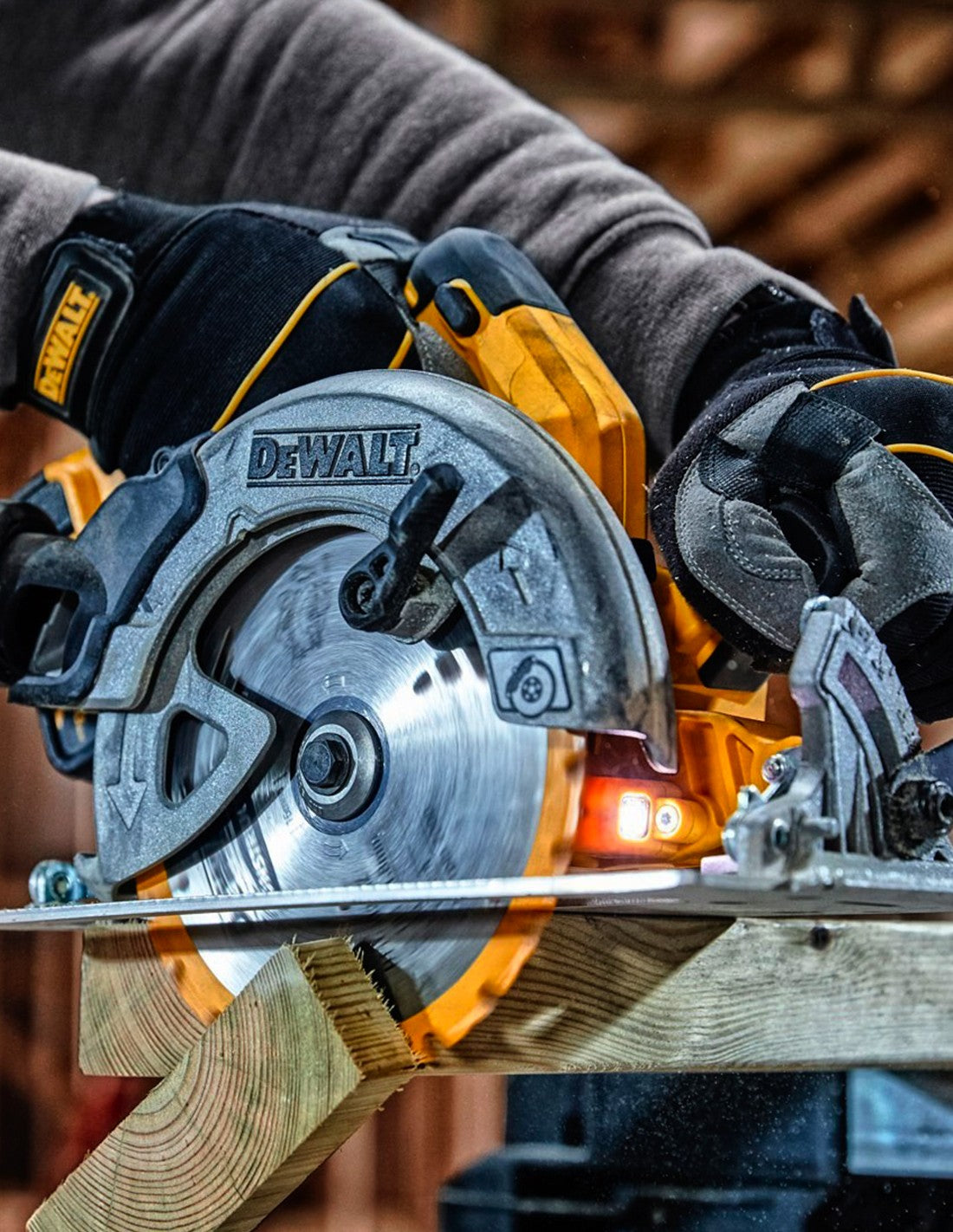 Dewalt DCK685P3T 18V 6-Tool Kit + 3x 5Ah Batteries + Charger + Tstak Cases + Base